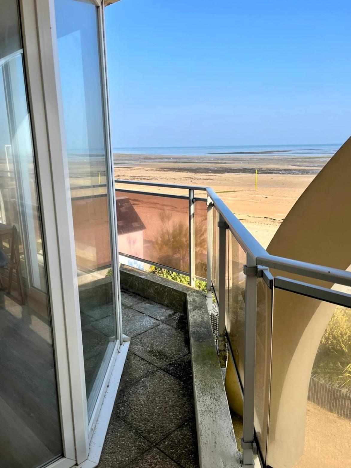 Mettons Les Voiles - Appt Vue Mer Avec Loggia Bernières-sur-Mer Exteriér fotografie