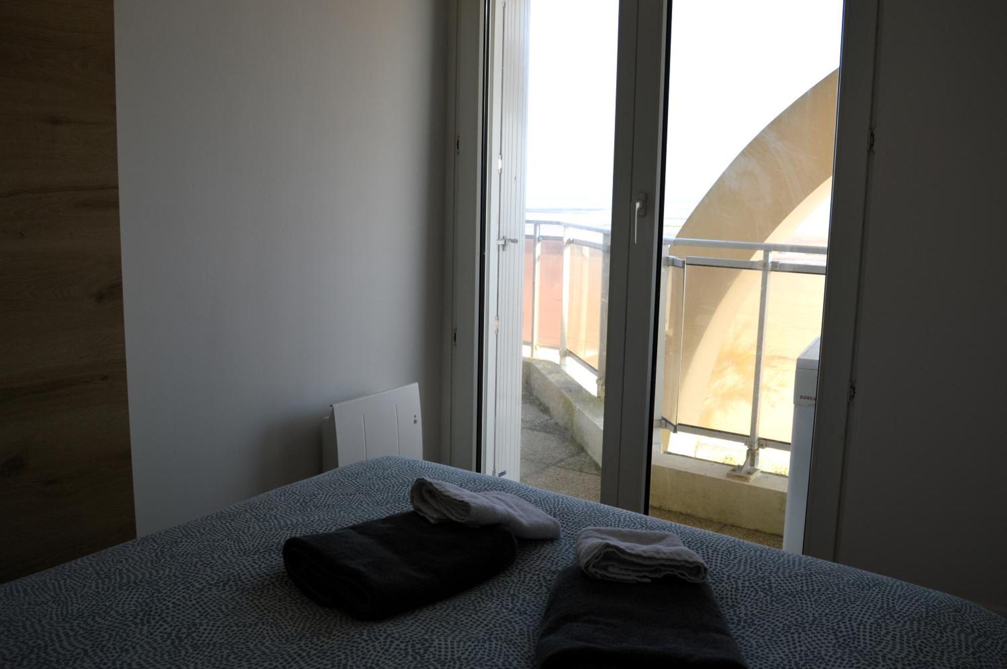Mettons Les Voiles - Appt Vue Mer Avec Loggia Bernières-sur-Mer Exteriér fotografie