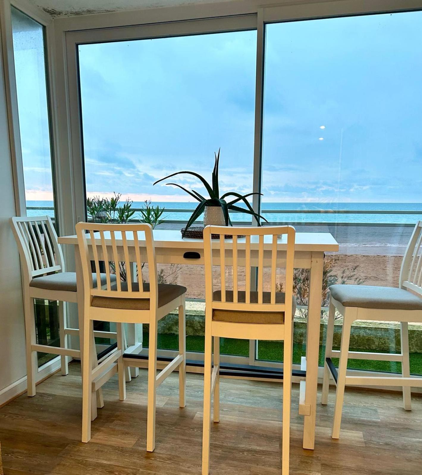 Mettons Les Voiles - Appt Vue Mer Avec Loggia Bernières-sur-Mer Exteriér fotografie