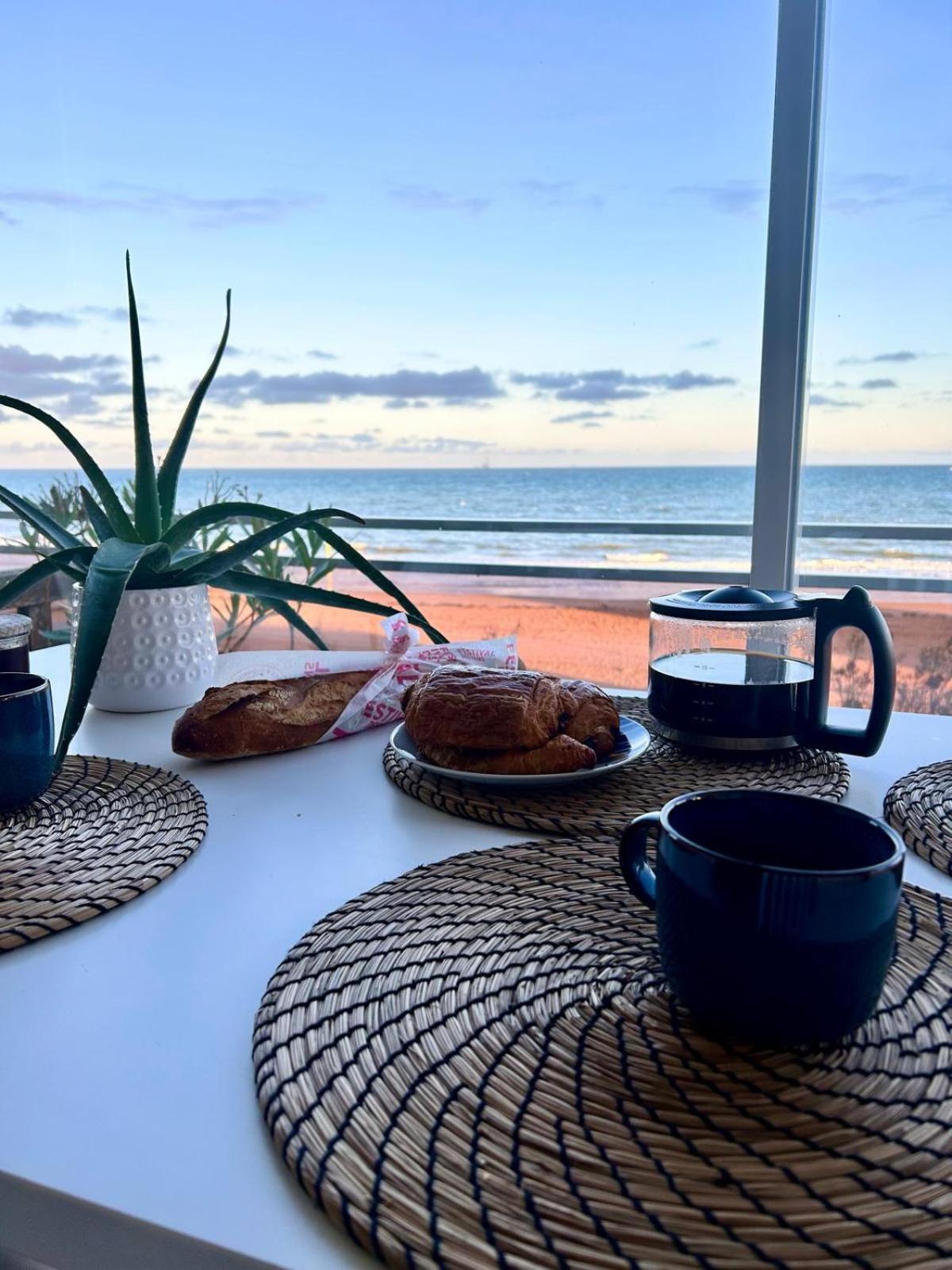 Mettons Les Voiles - Appt Vue Mer Avec Loggia Bernières-sur-Mer Exteriér fotografie